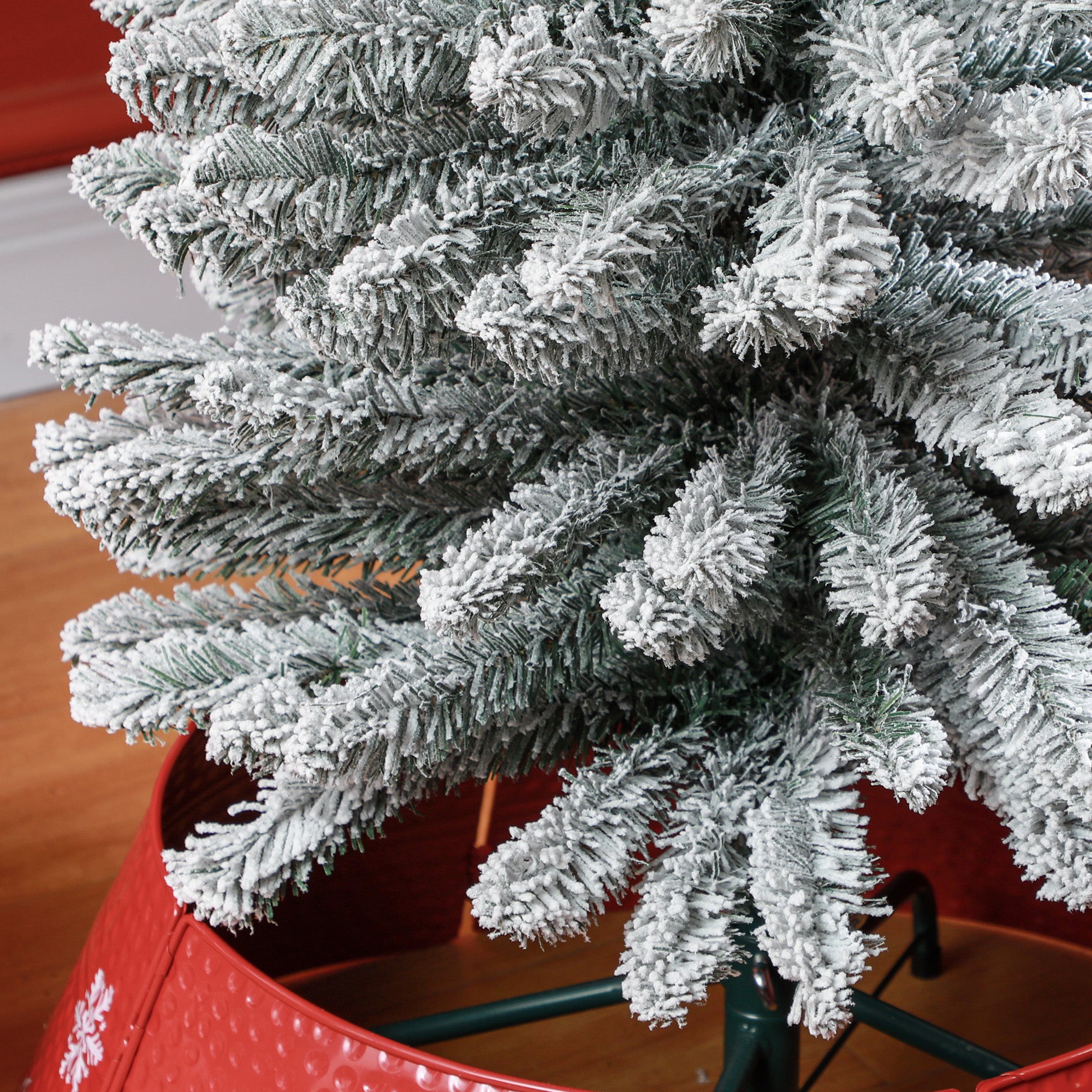 HOMCOM 5ft Artificial Pencil Christmas Tree with 263 Snow Flocked Tips, Metal Base, Realistic Xmas Tree-6